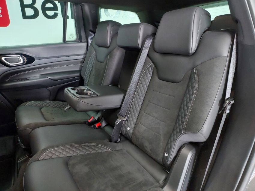 jeep commander 2.0 hurricane 4 turbo gasolina blackhawk at9 4p automatico 2025