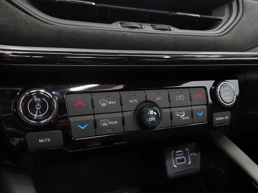 jeep commander 2.0 hurricane 4 turbo gasolina blackhawk at9 4p automatico 2025