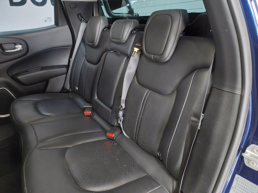 fiat toro 2.0 16v turbo diesel volcano 4wd at9 4p automatico 2023