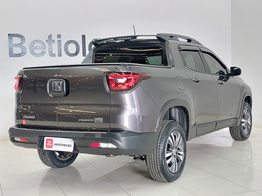 fiat toro 1.3 turbo 270 flex freedom at6 4p automatico 2022