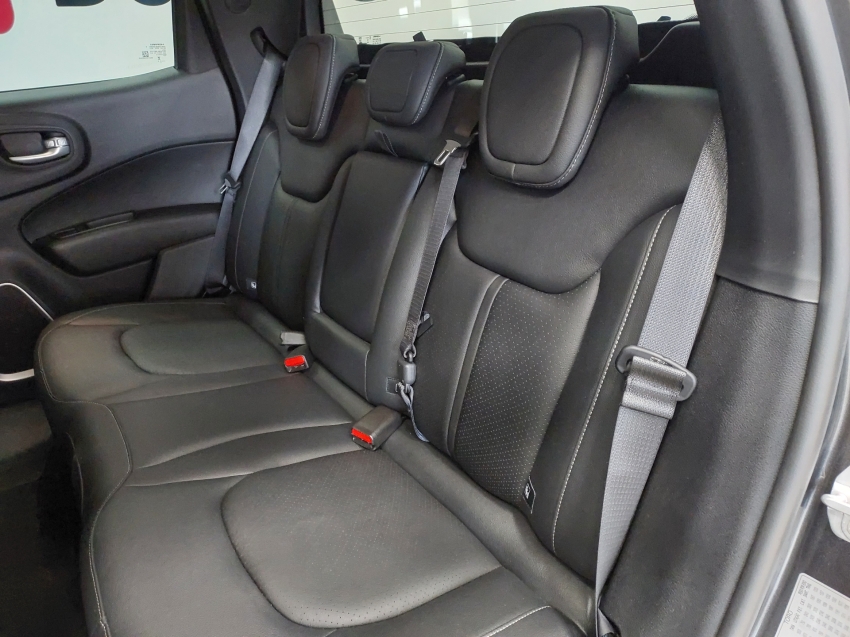 fiat toro 2.0 16v turbo diesel volcano 4wd at9 4p automatico 2024