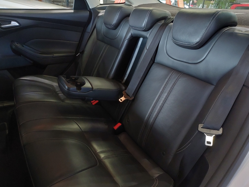 ford focus 2.0 titanium sedan 16v flex 4p powershift automatico 2014