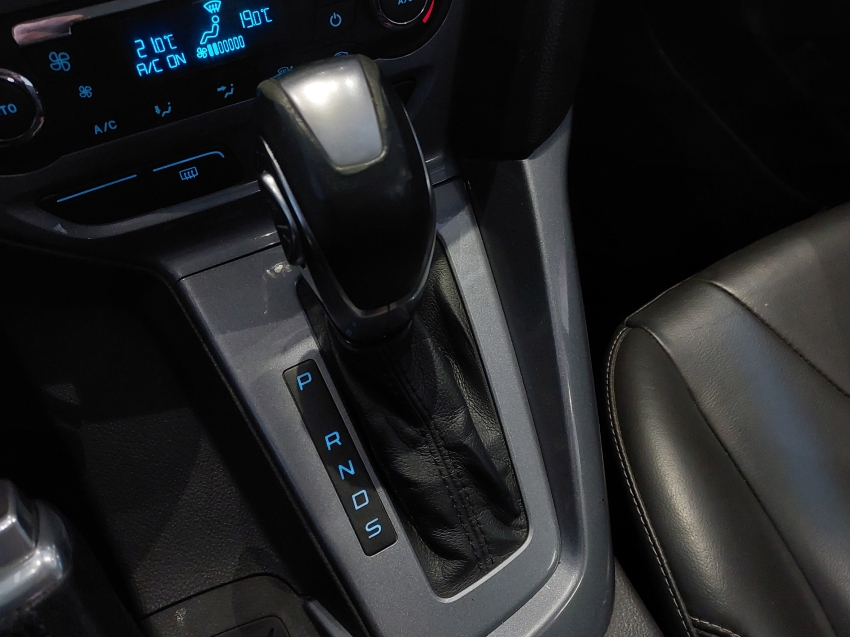 ford focus 2.0 titanium sedan 16v flex 4p powershift automatico 2014
