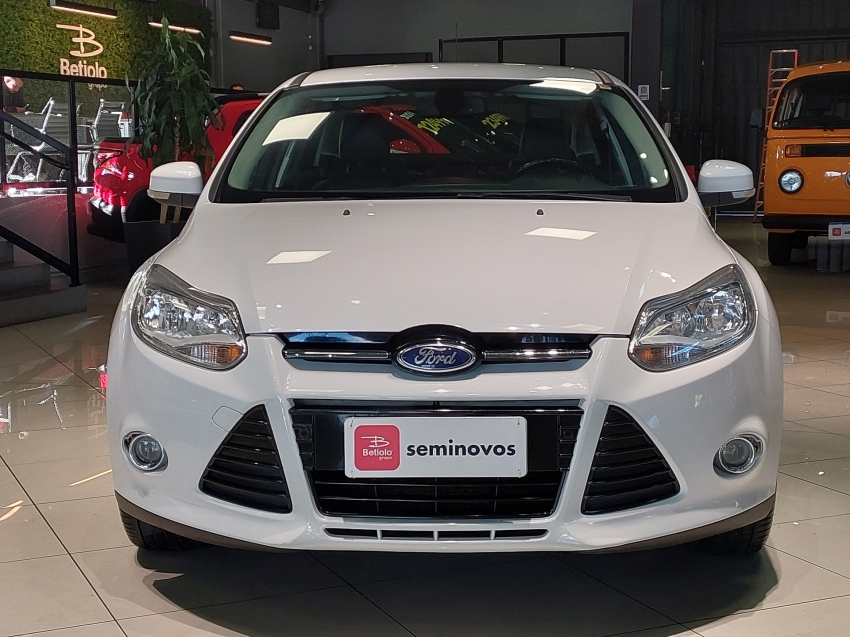ford focus 2.0 titanium sedan 16v flex 4p powershift automatico 2014