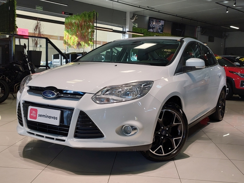 ford focus 2.0 titanium sedan 16v flex 4p powershift automatico 2014