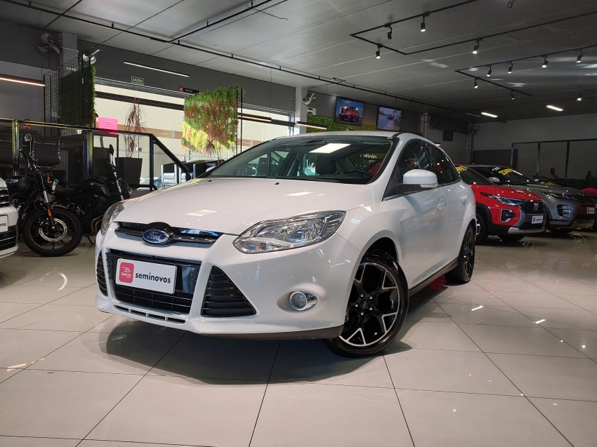 ford focus 2.0 titanium sedan 16v flex 4p powershift automatico 2014