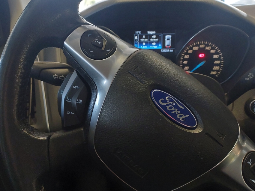 ford focus 2.0 titanium sedan 16v flex 4p powershift automatico 2014