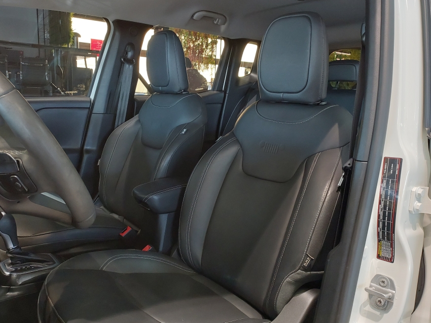 jeep renegade 1.3 t270 turbo flex longitude at6 4p automatico 2023