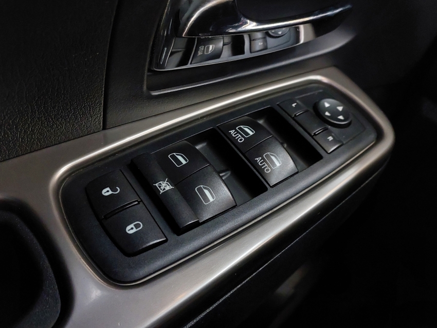 jeep cherokee 3.7 limited 4x4 v6 12v gasolina 4p automatico 2012