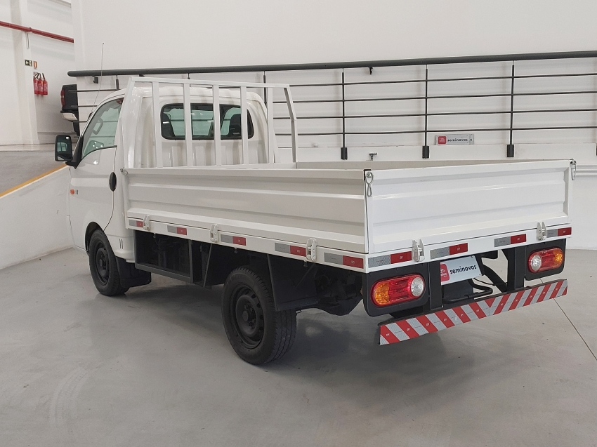 hyundai hr 2.5 longo com cacamba 4x2 16v 130cv turbo intercooler diesel 2p manual 2014