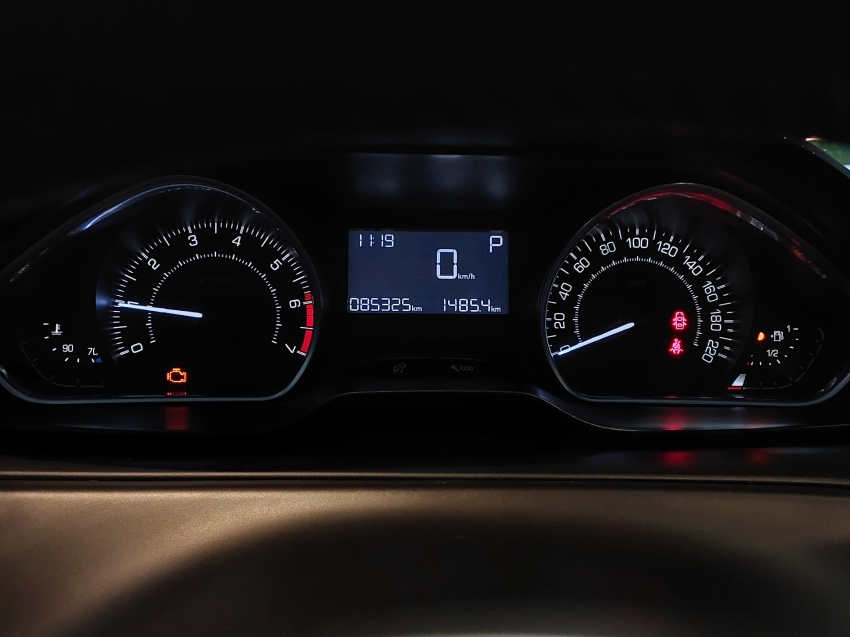 peugeot 2008 1.6 16v flex griffe 4p automatico 2017