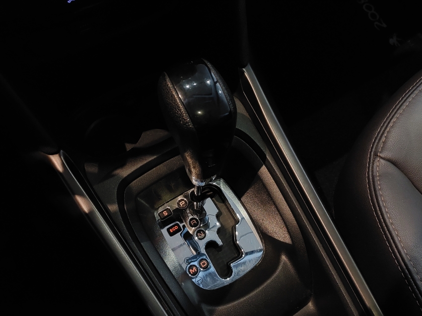 peugeot 2008 1.6 16v flex griffe 4p automatico 2017