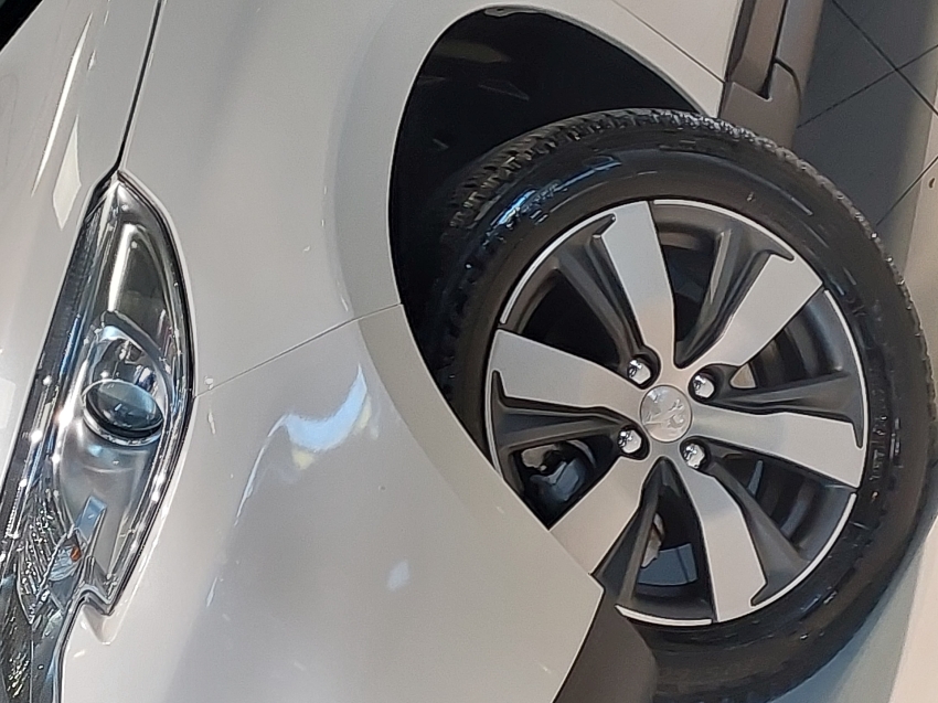peugeot 2008 1.6 16v flex griffe 4p automatico 2017