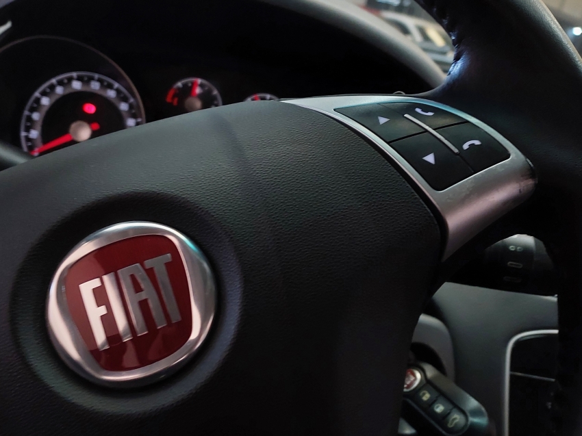 fiat linea 1.8 essence 16v flex 4p automatizado automatico 2016