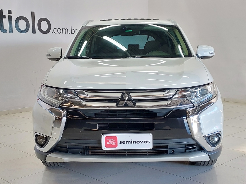 mitsubishi outlander 2.2 4x4 16v diesel 4p automatico 2018