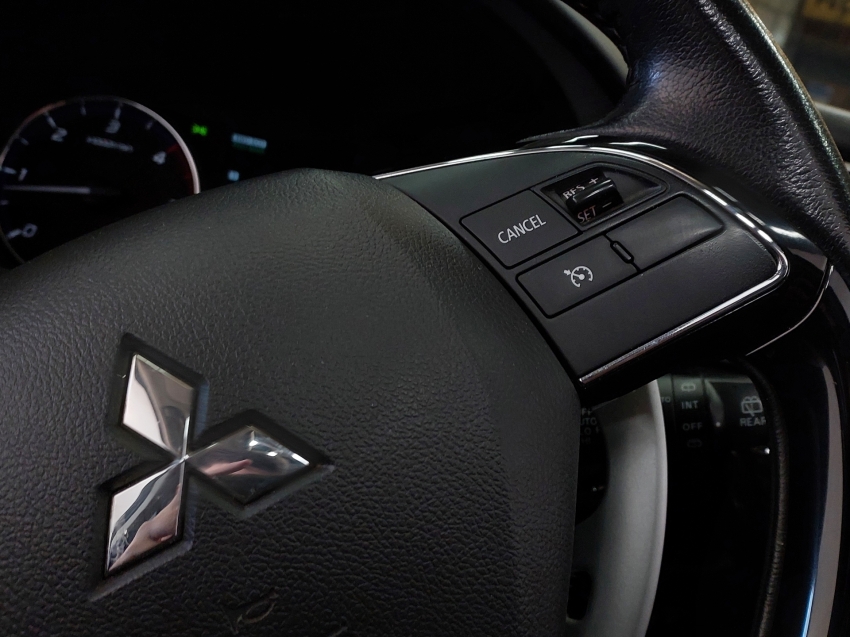 mitsubishi outlander 2.2 4x4 16v diesel 4p automatico 2018