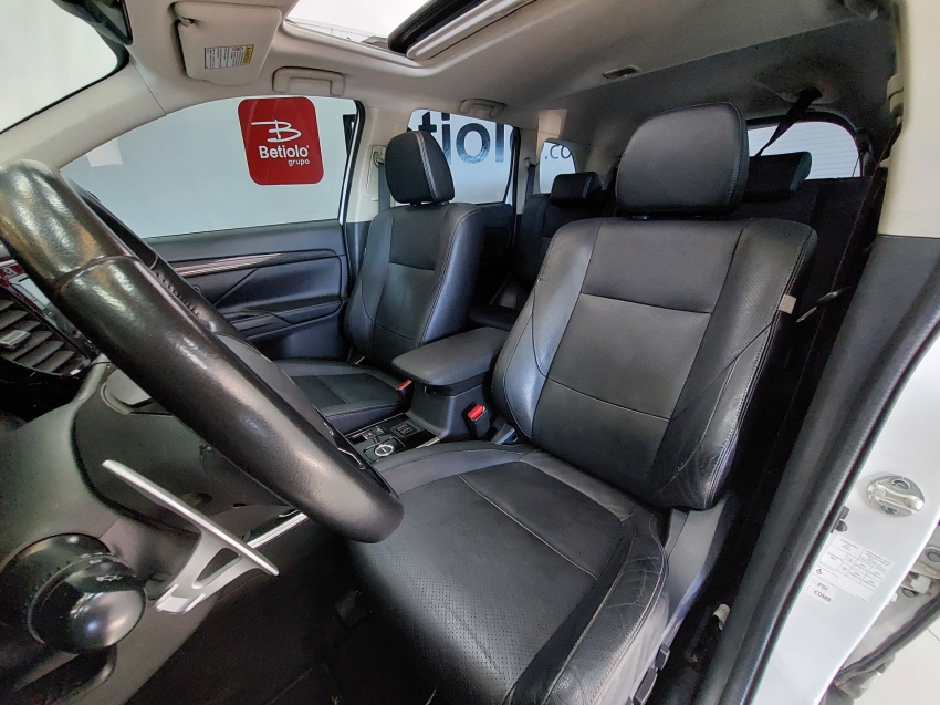 mitsubishi outlander 2.2 4x4 16v diesel 4p automatico 2018