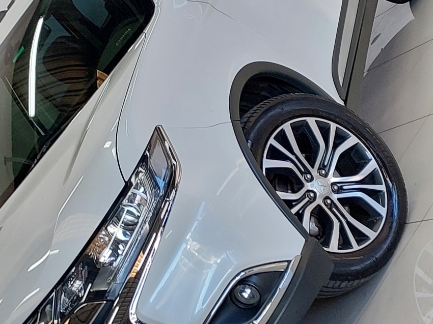 mitsubishi outlander 2.2 4x4 16v diesel 4p automatico 2018
