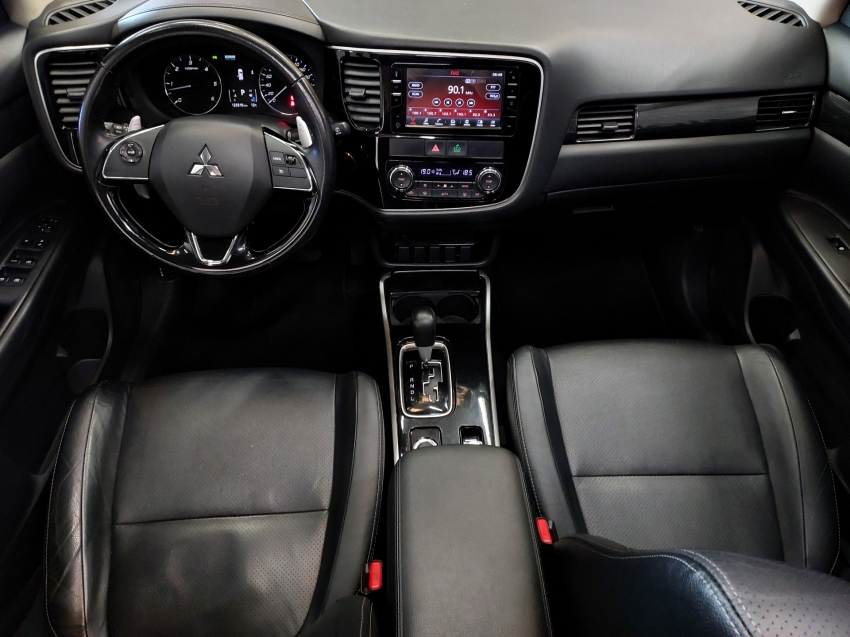 mitsubishi outlander 2.2 4x4 16v diesel 4p automatico 2018