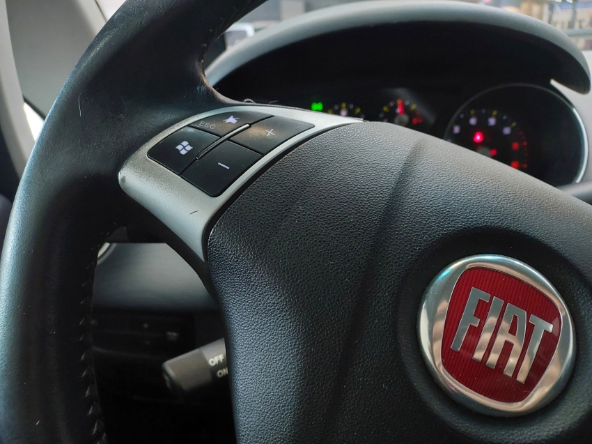 fiat punto 1.6 essence 16v flex 4p automatizado automatico 2013