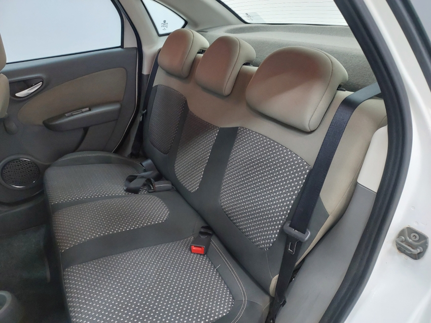 fiat grand siena 1.6 mpi essence 16v flex 4p automatizado automatico 2014