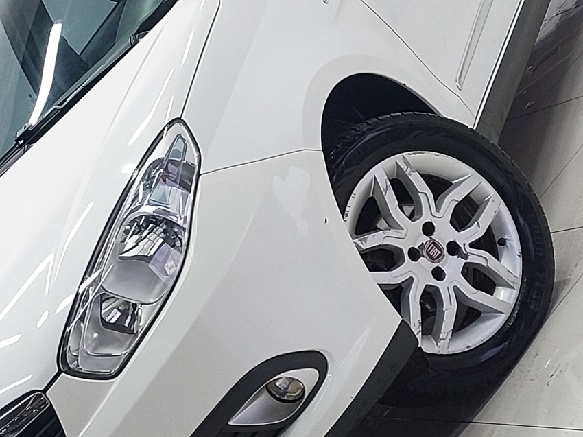 fiat grand siena 1.6 mpi essence 16v flex 4p automatizado automatico 2014