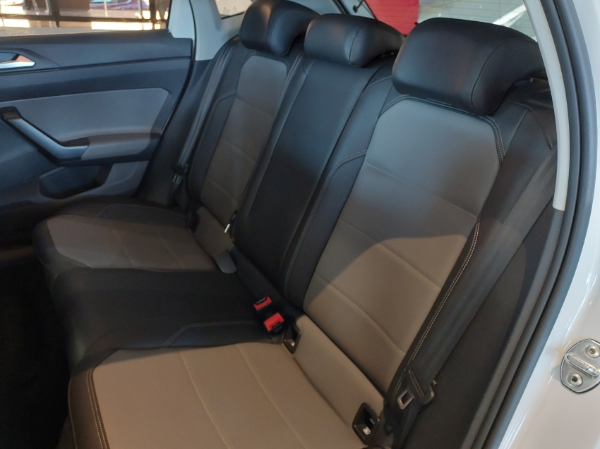 volkswagen polo 1.0 200 tsi highline automatico flex 4p 2020