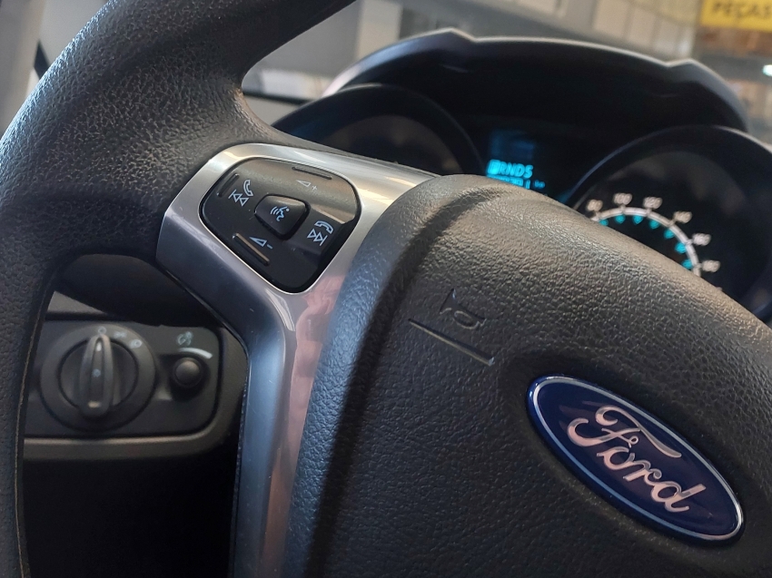 ford fiesta 1.6 se hatch 16v flex 4p powershift automatico 2014