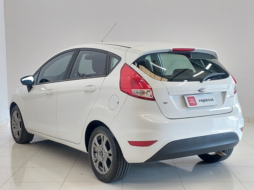 ford fiesta 1.6 se hatch 16v flex 4p powershift automatico 2014