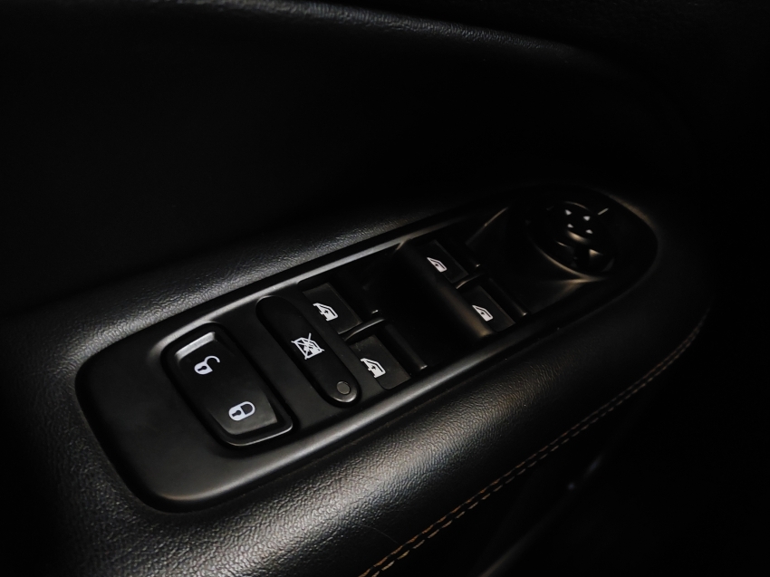 jeep compass 2.0 16v flex longitude automatico 4p 2018