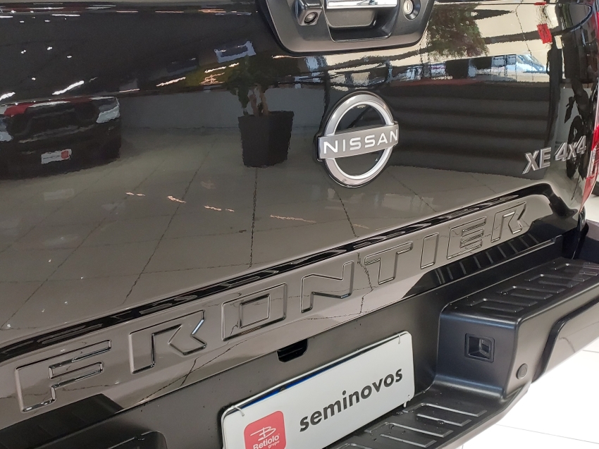 nissan frontier 2.3 16v turbo diesel xe cd 4x4 automatico 4p 2024