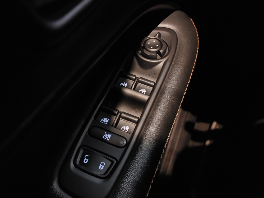 jeep compass 2.0 16v flex longitude automatico 4p 2018