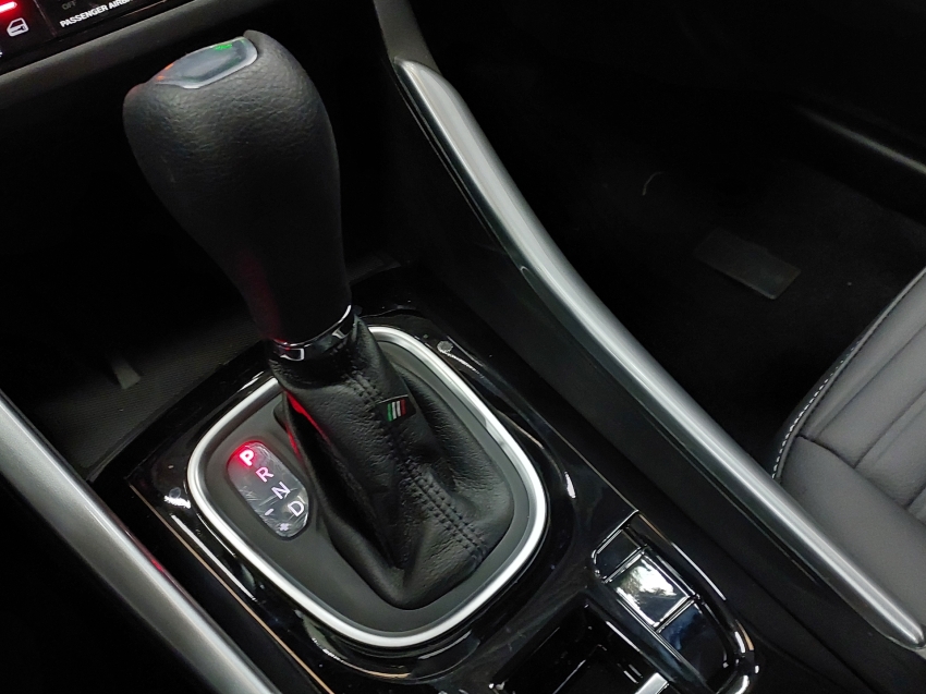 fiat fastback 1.0 turbo 200 hybrid audace cvt hibrido 4p automatico 2025