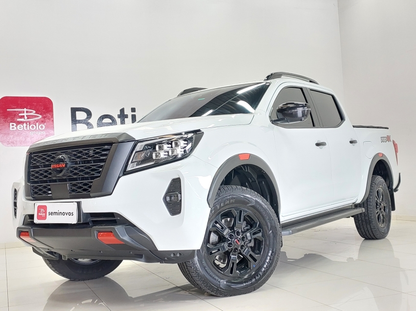 nissan frontier 2.3 16v turbo diesel pro4x cd 4x4 automatico 4p 2023