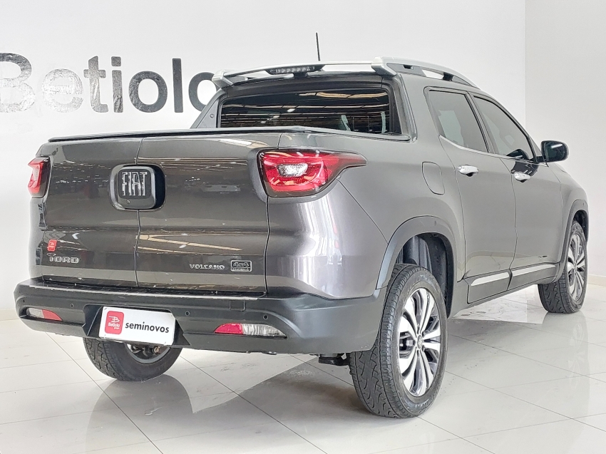 fiat toro 2.0 16v turbo diesel volcano 4wd at9 4p automatico 2025