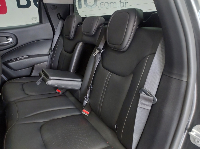 fiat toro 2.0 16v turbo diesel volcano 4wd at9 4p automatico 2025