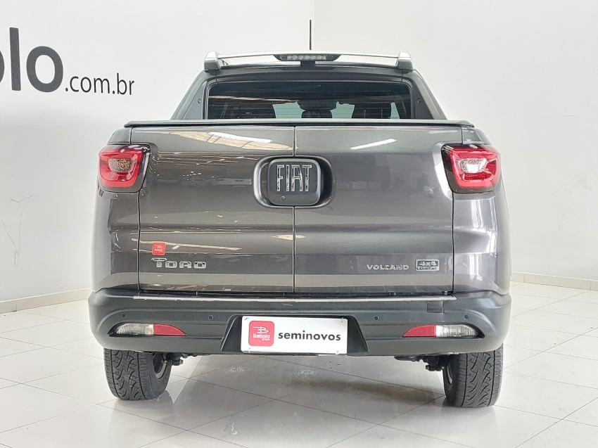 fiat toro 2.0 16v turbo diesel volcano 4wd at9 4p automatico 2025