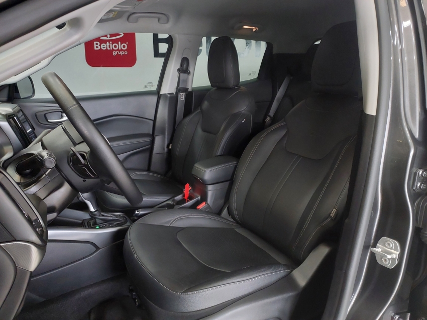 fiat toro 2.0 16v turbo diesel volcano 4wd at9 4p automatico 2025