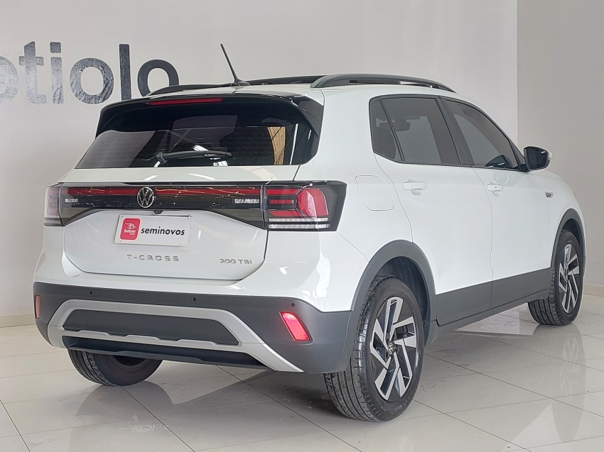 volkswagen t-cross 1.0 200 tsi total flex comfortline automatico 4p 2025