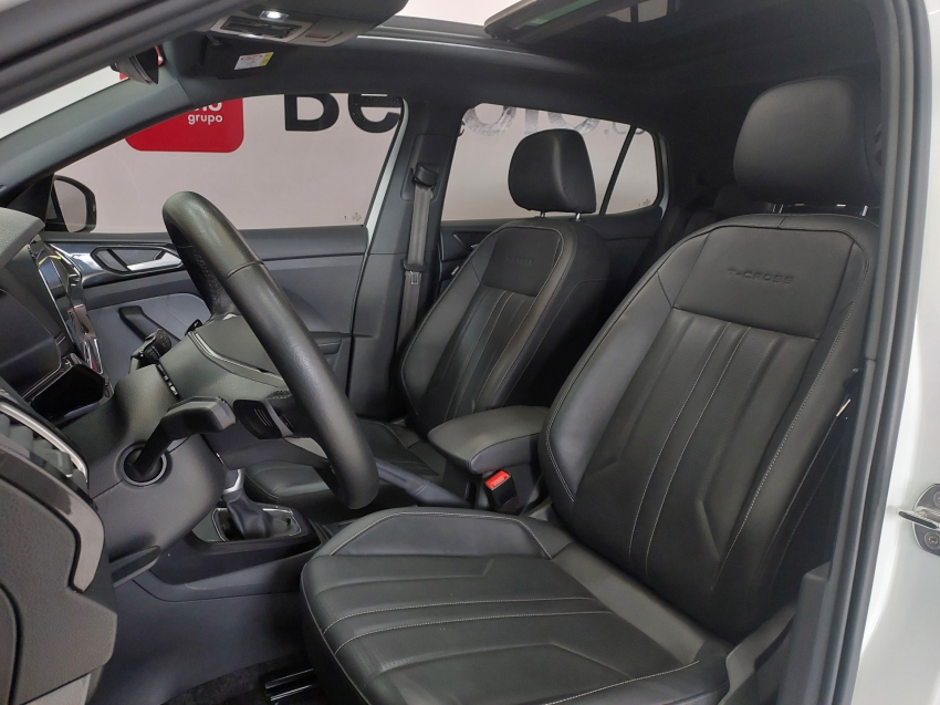 volkswagen t-cross 1.0 200 tsi total flex comfortline automatico 4p 2025