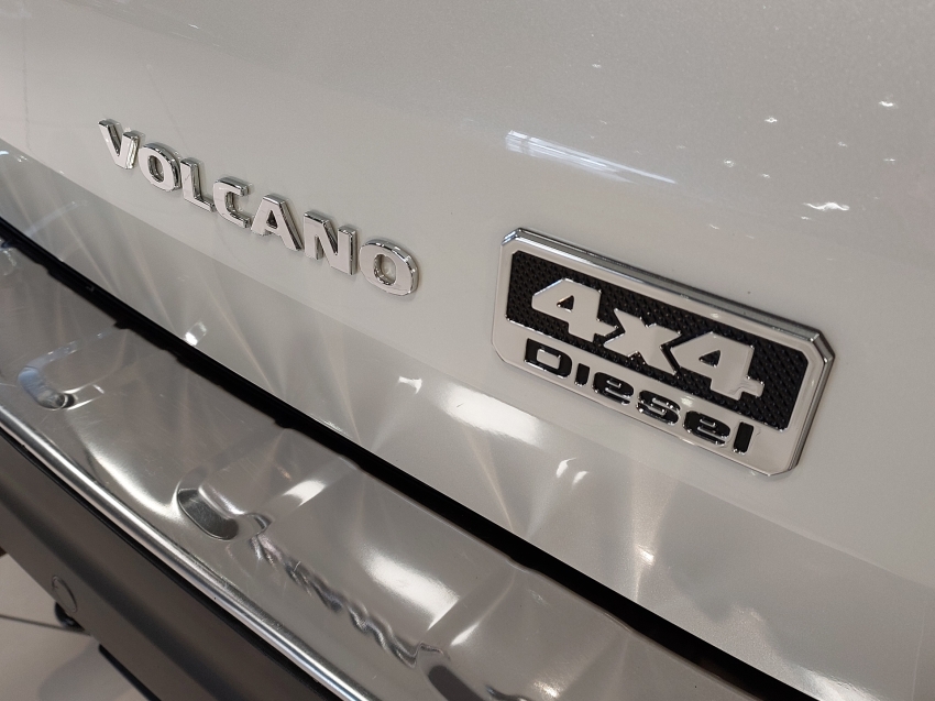 fiat toro 2.0 16v turbo diesel volcano 4wd at9 4p automatico 2025