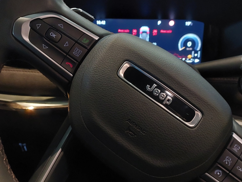 jeep commander 2.0 td380 turbo diesel overland at9 4p automatico 2022