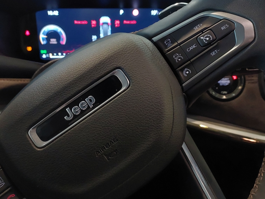 jeep commander 2.0 td380 turbo diesel overland at9 4p automatico 2022