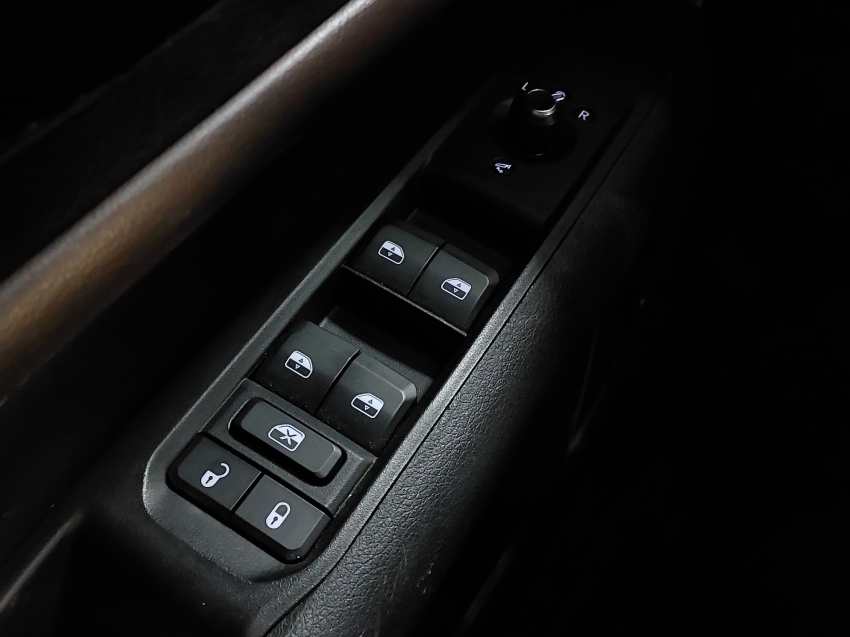 jeep commander 2.0 td380 turbo diesel overland at9 4p automatico 2022