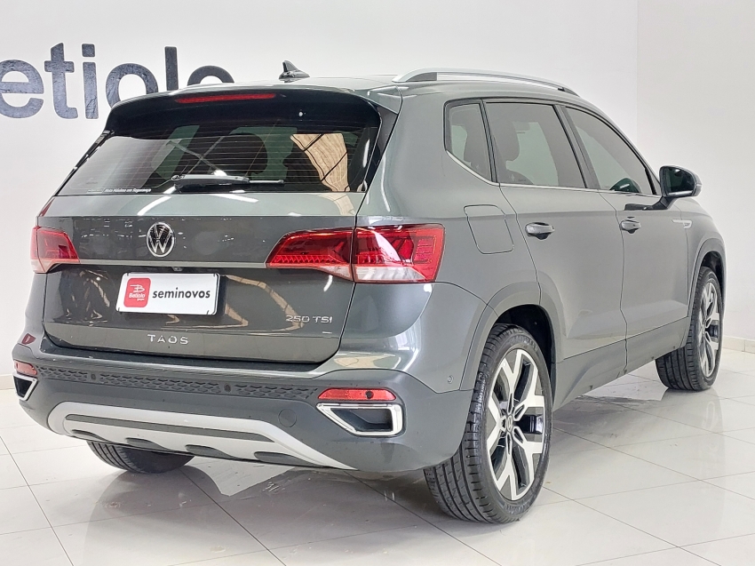 volkswagen taos 1.4 250 tsi total flex highline automatico 4p 2024