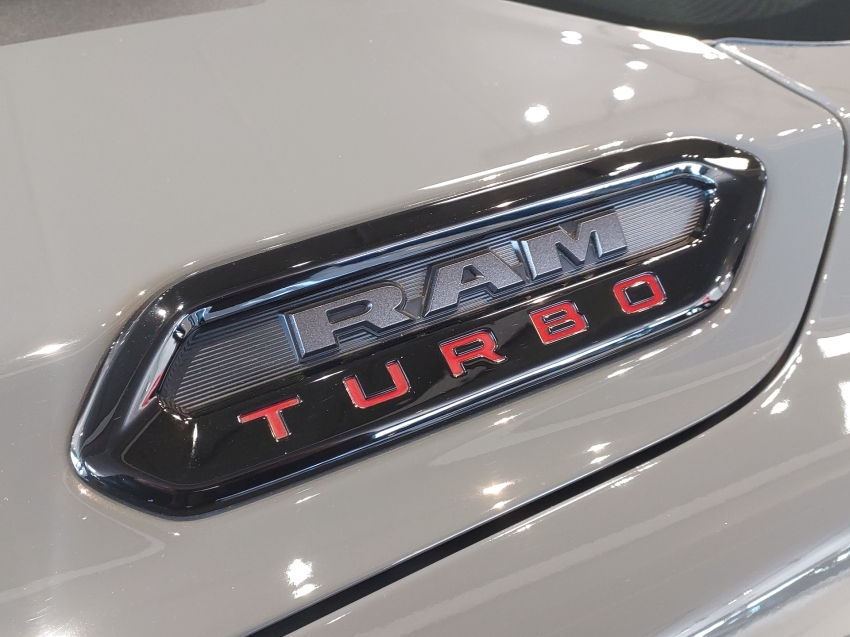 ram rampage 2.0 hurricane 4 turbo gasolina r/t 4x4 automatico 4p 2024