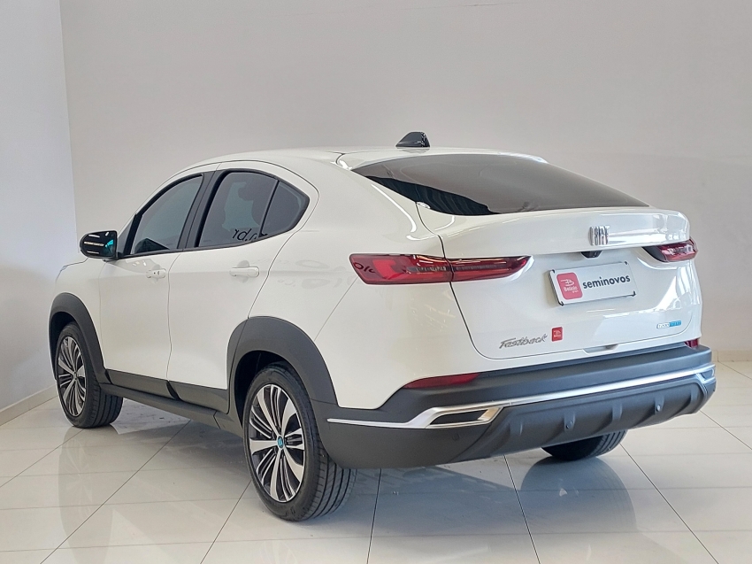 fiat fastback 1.0 turbo 200 hybrid audace cvt hibrido 4p automatico 2025