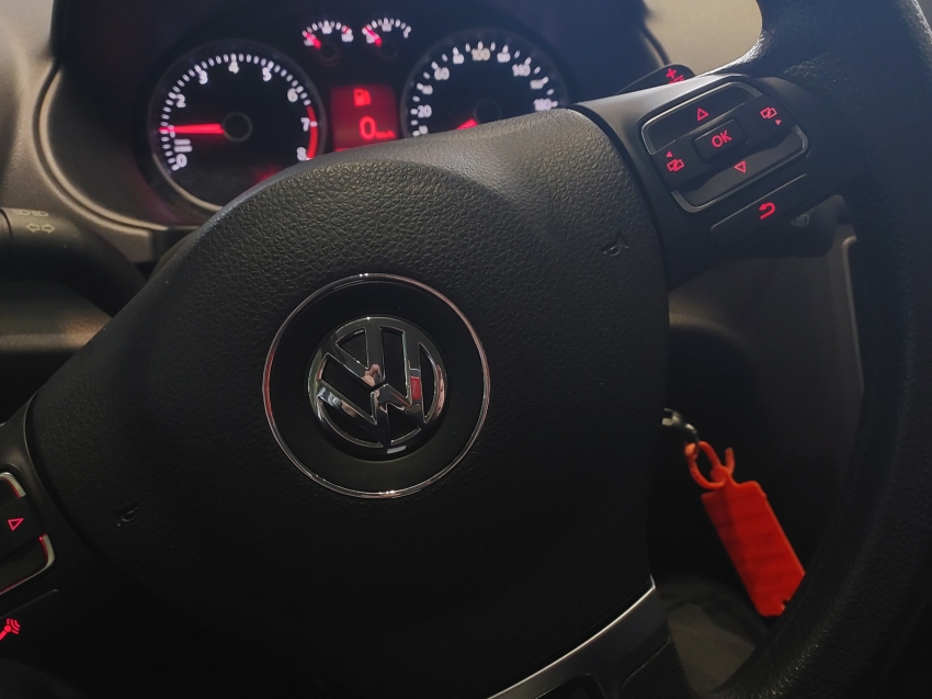 volkswagen voyage 1.6 mi 8v flex 4p automatizado semiautomatico 2013
