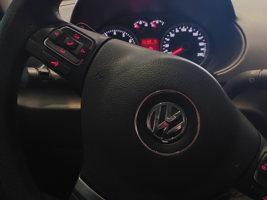 volkswagen voyage 1.6 mi 8v flex 4p automatizado semiautomatico 2013