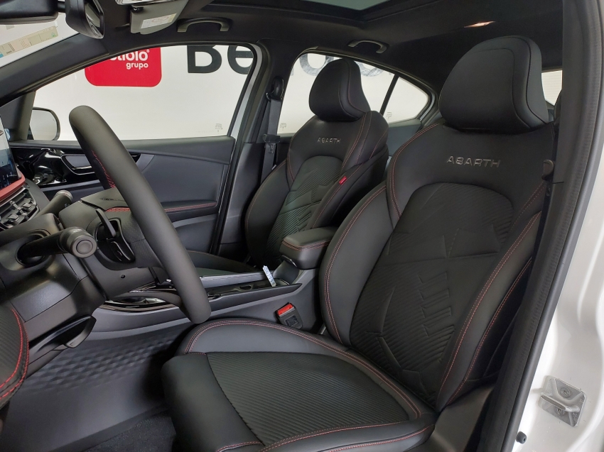 fiat fastback 1.3 turbo 270 flex abarth at6 4p automatico 2026 fiat fastback 1.3 turbo 270 flex abarth at6 4p automatico 2026